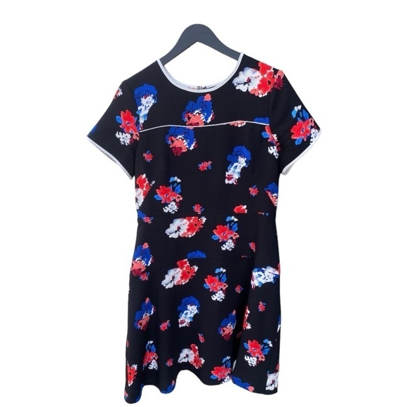 VINCE CAMUTO Traveling Blooms Fit-&-Flair Floral Dress in Rich Black Size: 10 - Picture 3 of 12